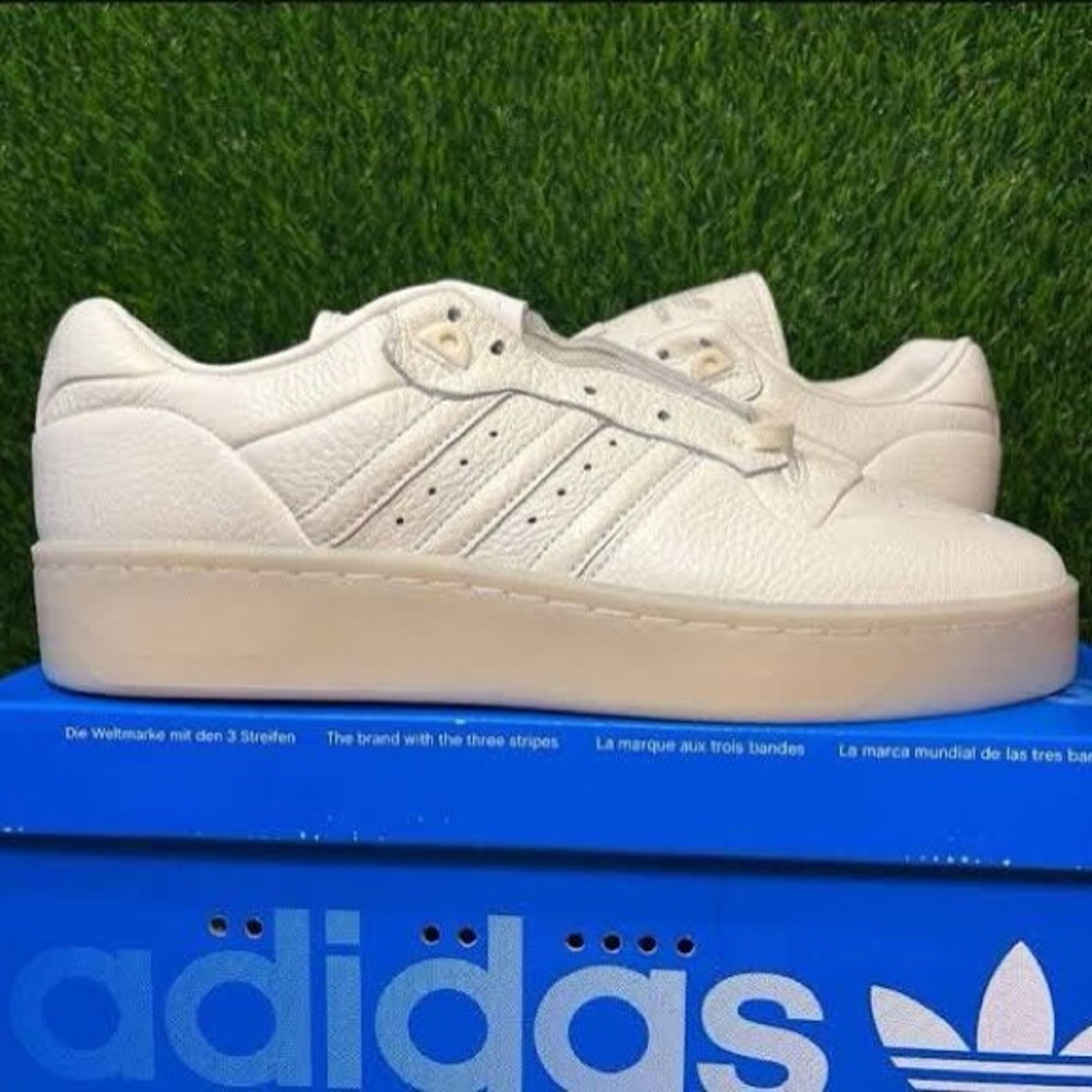 adidas Rivalry Lux Low / Men’s Size 11